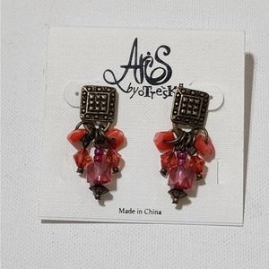 TRESKA Pink Red‎ beaded dangle chandelier earrings